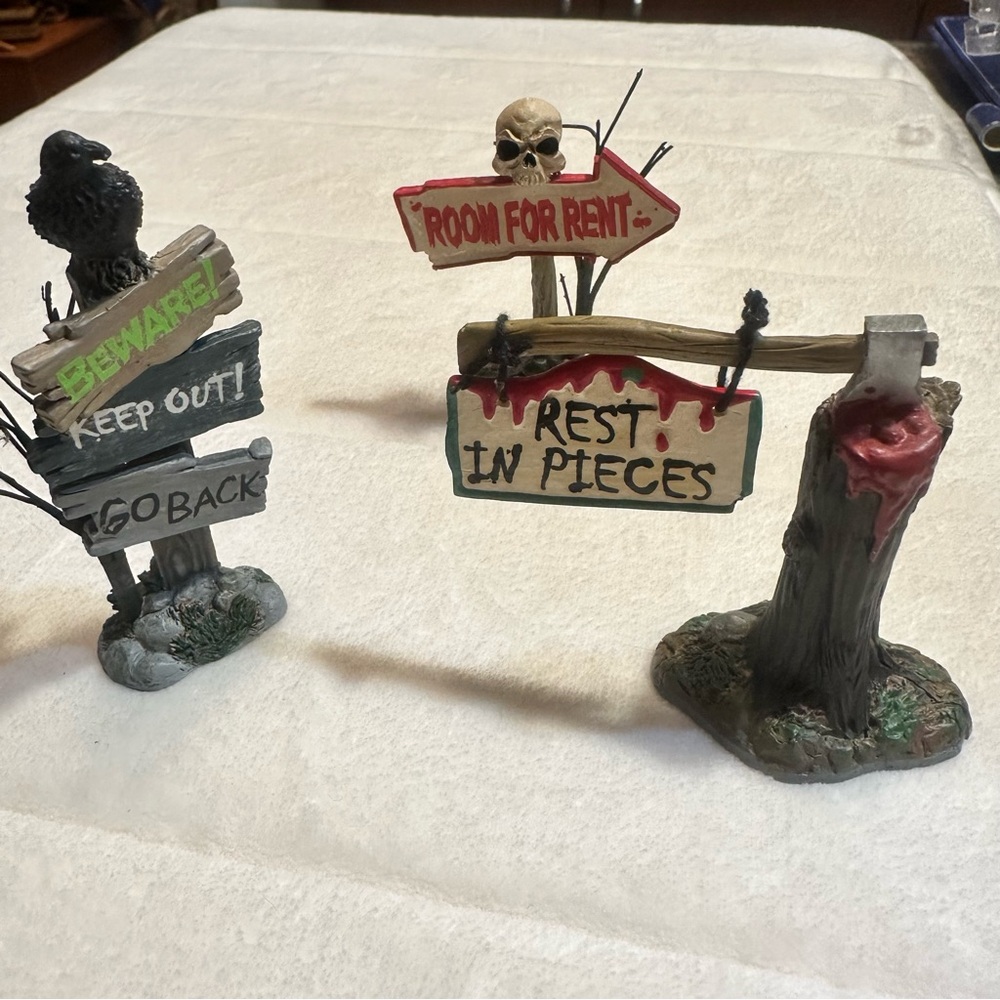 Department 56 snow village signs set of 3
